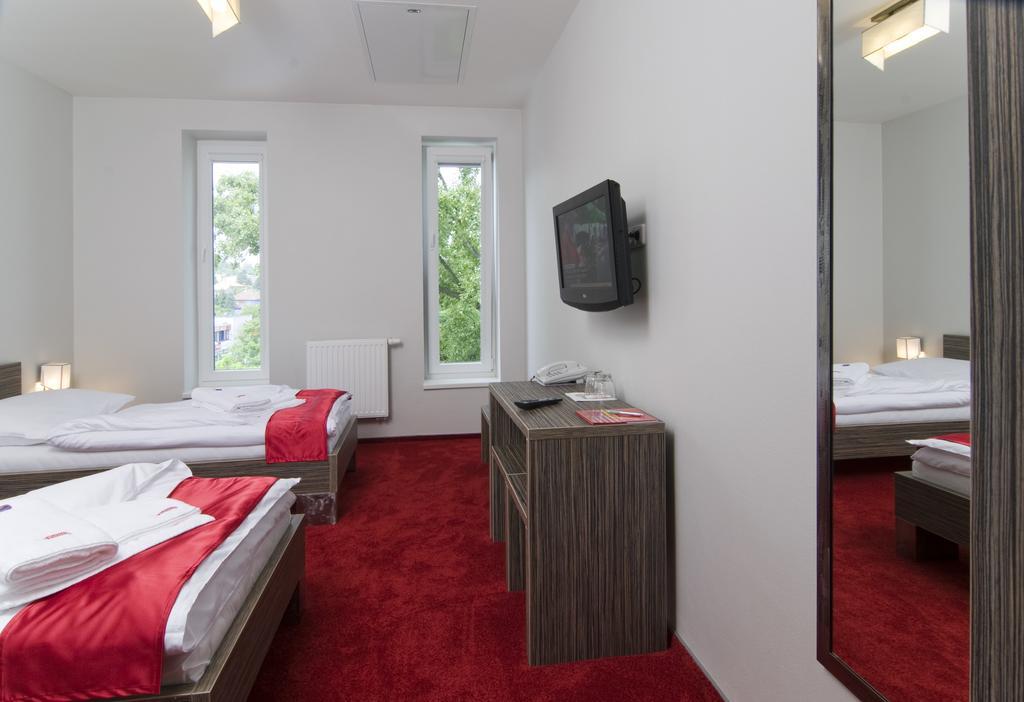 Hotel Olympia Kopřivnice Dış mekan fotoğraf