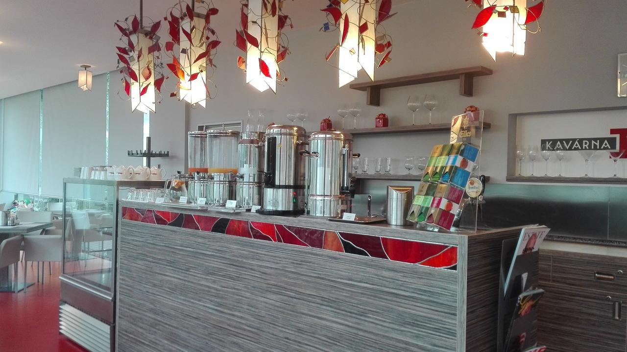 Hotel Olympia Kopřivnice Dış mekan fotoğraf